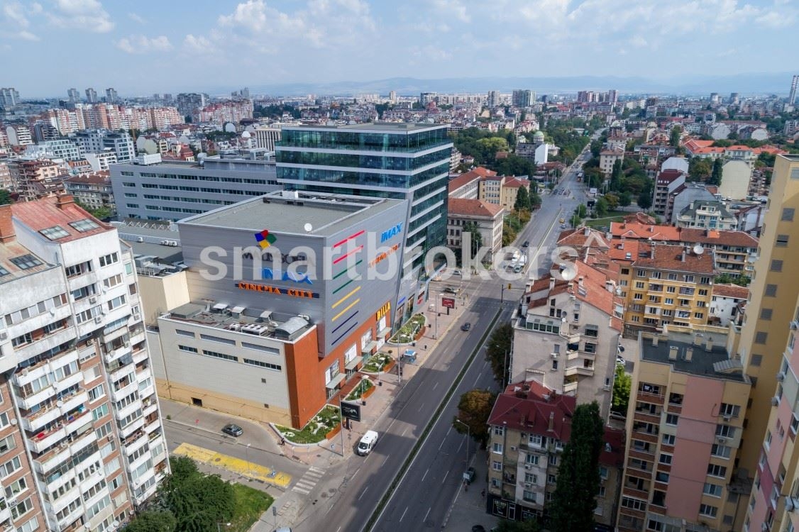  Sofia Tower 2: Офис разположен на 7ми етаж под наем в новата офис сграда като част от Mall Of Sofia