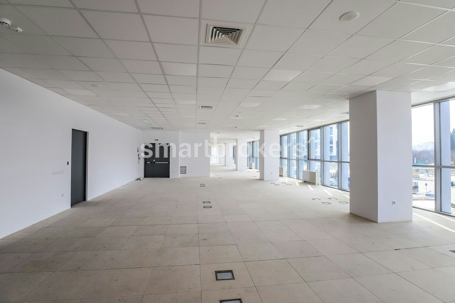 Office space for rent in a sustainable and comfortable building Sofia Office Center located on Tsarigradsko Shosse Blvd.