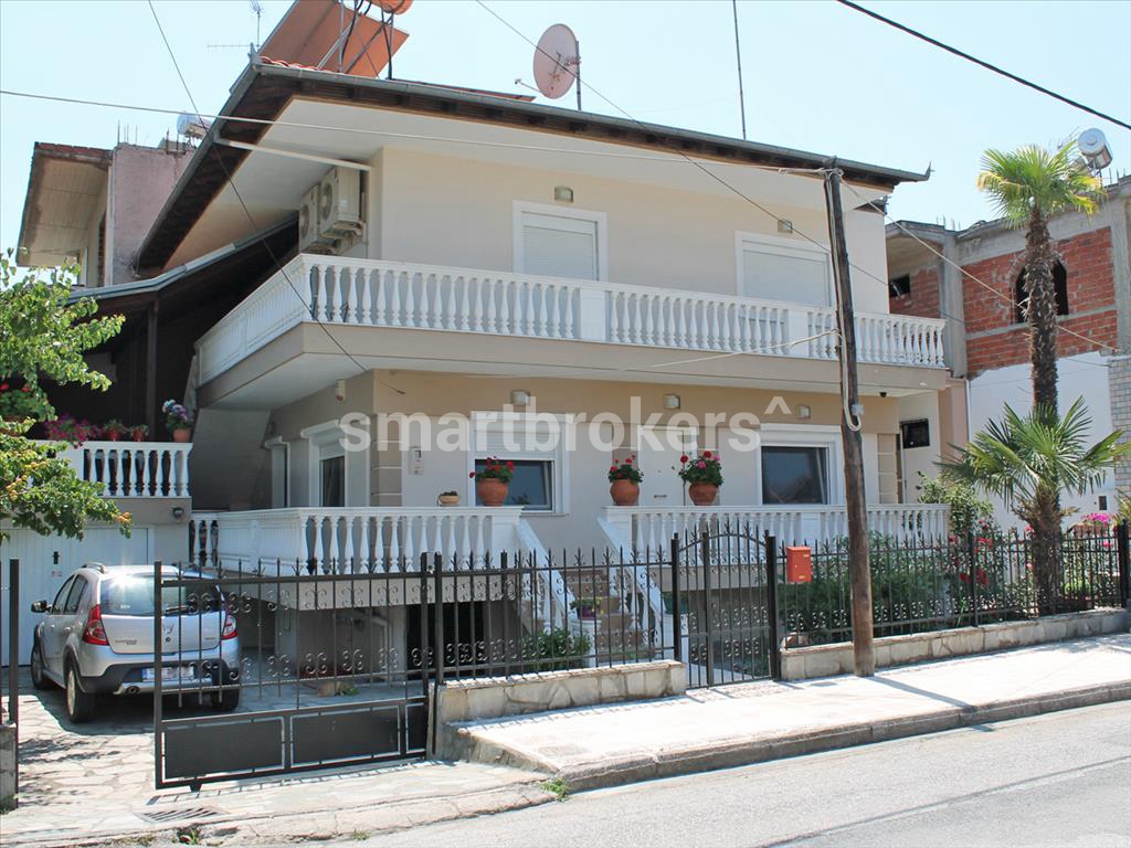 Well-furnished house on two floors in the area of Katerini (Olympic Riviera)