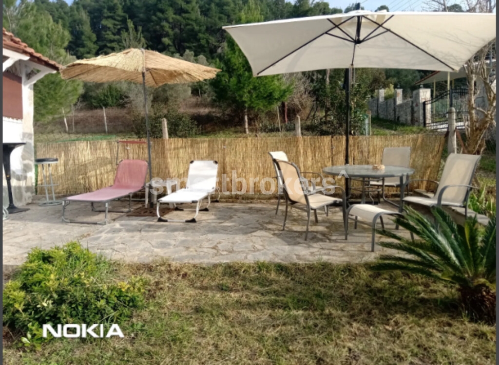 One-storey house with a landscaped yard for sale in Solina on the Cassandra Peninsula (Halkidiki)