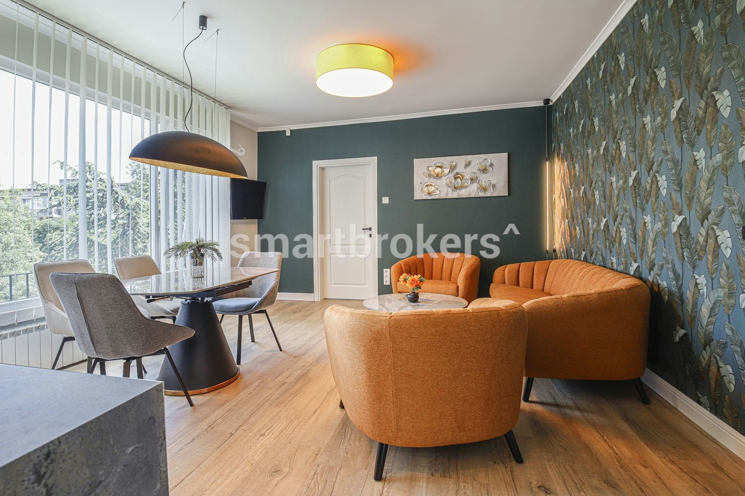 New and modernly furnished three-room apartment for rent in Strelbishte quarter