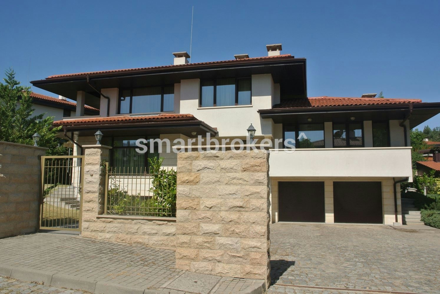 Luxury house with well maintained landscaped yard for rent in gated complex "Bel Valley"