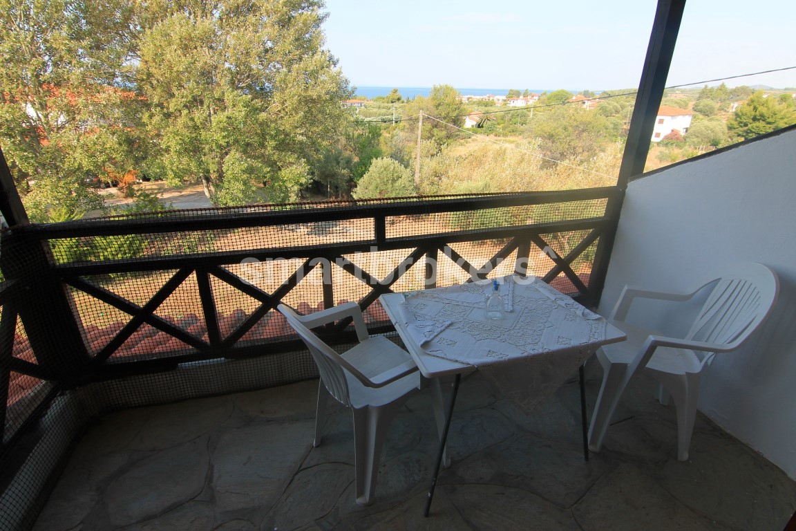 Furnished house on three floors with its own yard in the heart of Halkidiki