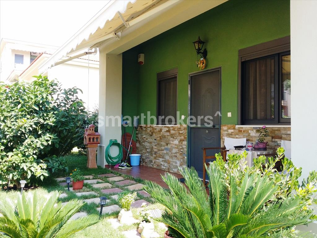 Невероятна ваканционна къща със собствен, красиво озеленен двор в Касандра – Халкидики