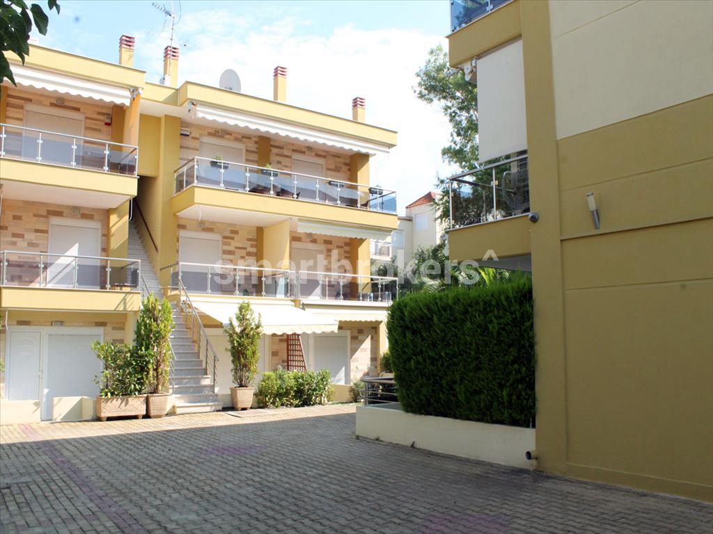 Разкошен 4 стаен апартамент на брега на Егейско море в Касандра
