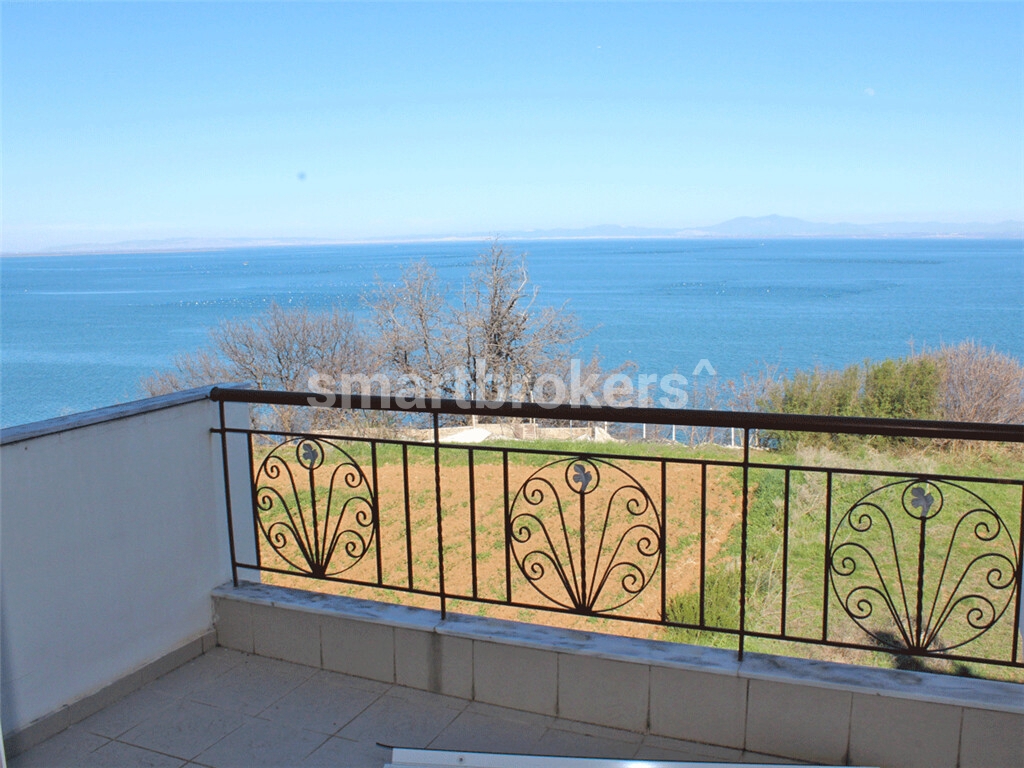 Панорамен апартамент с три спални на брега на от Егейско море на Олимпийска ривиера